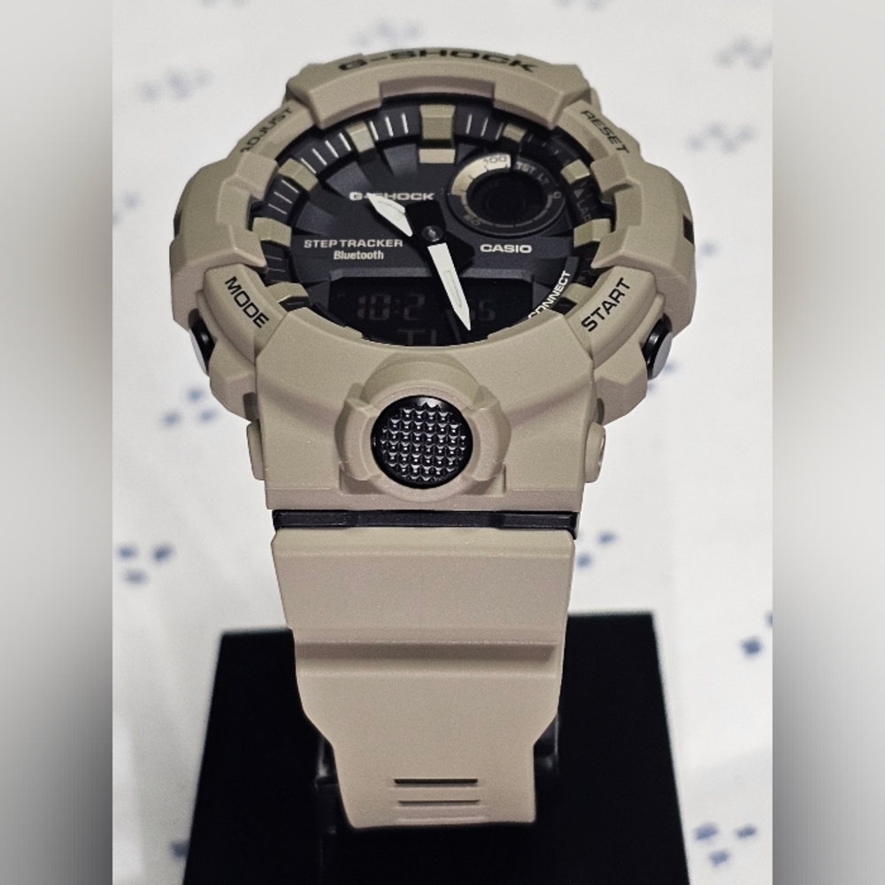 G Shock Sand Color GBA800UC-5A Steptracker Bluetooth - Picture 4 of 8